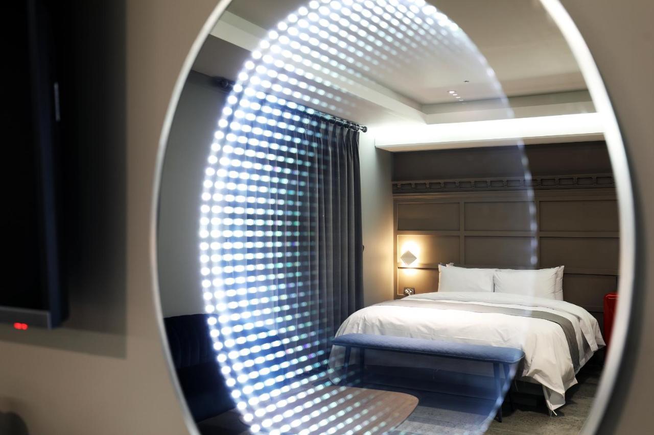 El Tower Hotel Kunszan Kültér fotó