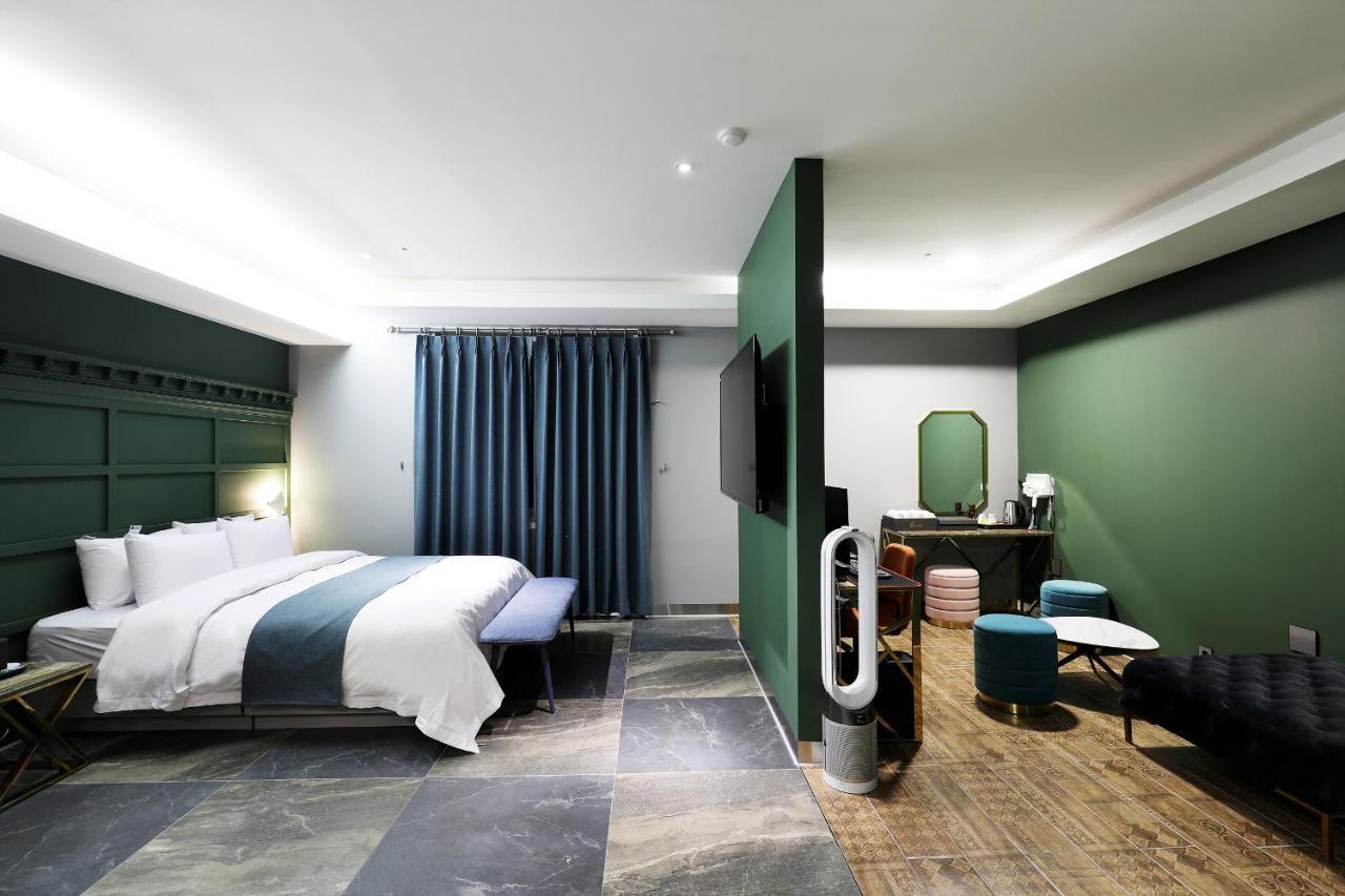 El Tower Hotel Kunszan Kültér fotó