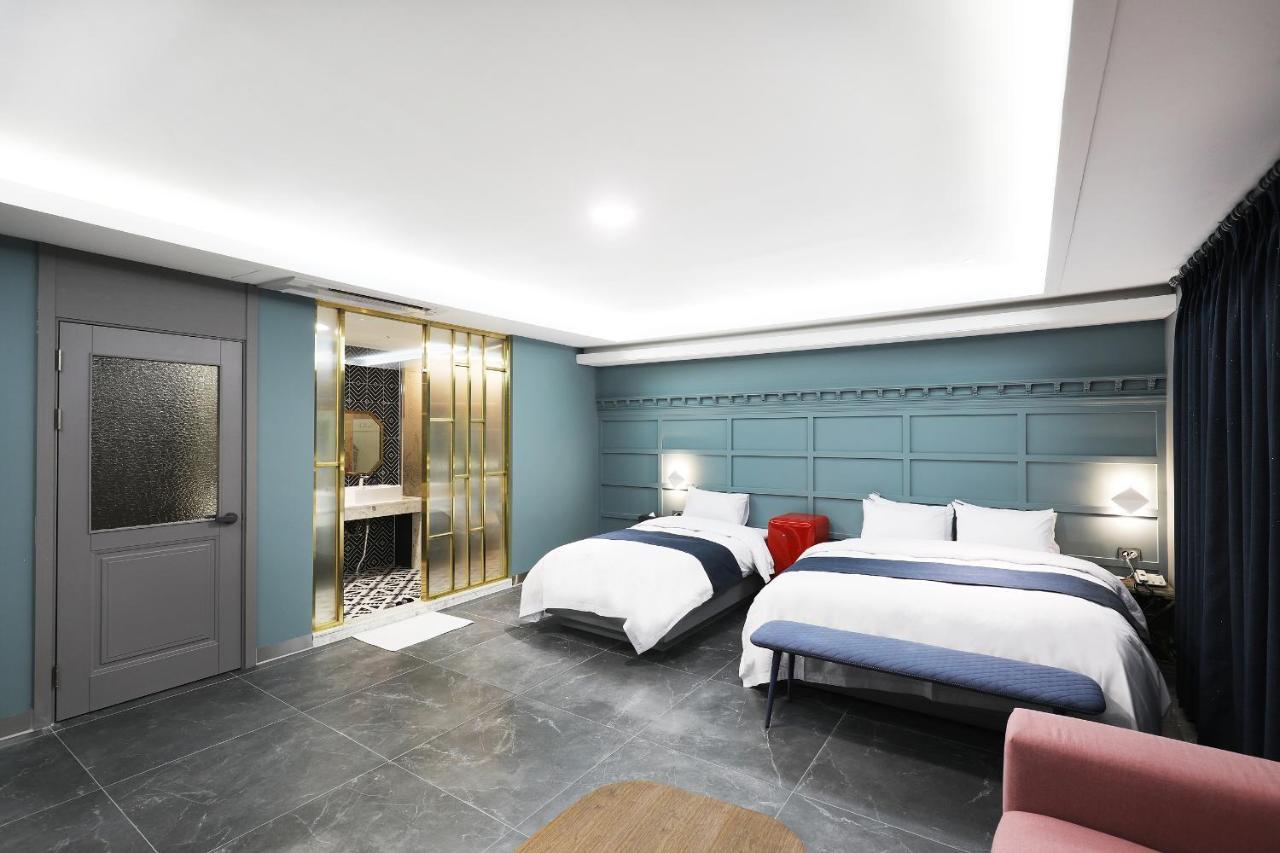 El Tower Hotel Kunszan Kültér fotó
