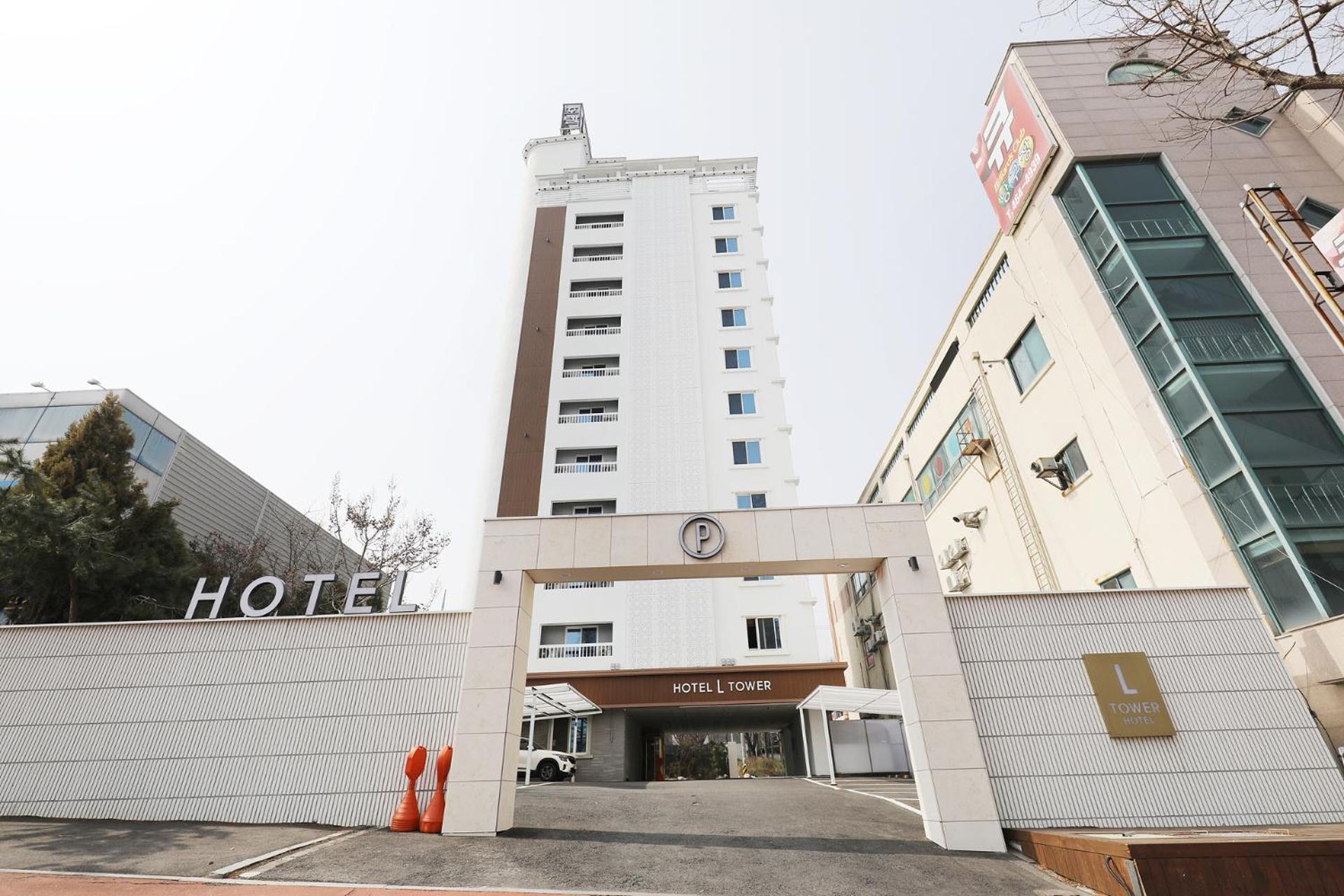 El Tower Hotel Kunszan Kültér fotó